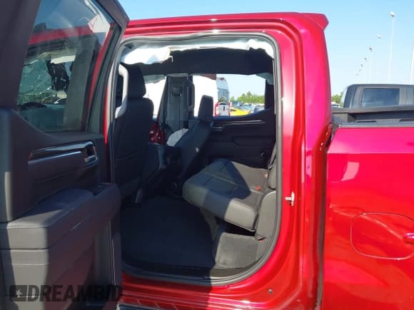 ✅ 2025 Chevrolet Silverado 1500 LT Trail Boss • VIN: 3GCUKFED5SG366335 • Lot: 43010115. Wystawiony na IAAI z przebiegiem Nie podano. Bezpłatny archiwum sprzedaży aukcyjnych z USA i szczegółowy raport historii pojazdu na DreamBid. Zdjęcie 8.