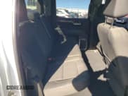 ✅ 2022 GMC Sierra 1500 SLE • VIN: 3GTUUBED3NG551524 • Лот: 52345145. Опубликован ранее на Copart с пробегом 146 967 миль. Бесплатный доступ к архиву аукционных продаж из США и подробный отчёт об истории автомобиля на DreamBid. Изображение 10.