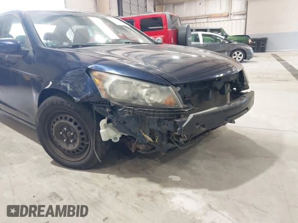 ✅ 2010 Honda Accord LX • VIN: 1HGCP2F32AA115671 • Lot: 43641321. Listed on IAAI with 147,727 mi. Free auction sales archive from the USA and detailed vehicle history report at DreamBid. Image 6.