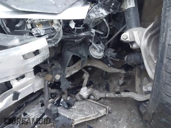 ✅ 2015 BMW 4 Series 435i xDrive • VIN: WBA4B3C55FGV48206 • Lot: 41365617. Listed on IAAI with 78,438 mi. Free auction sales archive from the USA and detailed vehicle history report at DreamBid. Image 18.