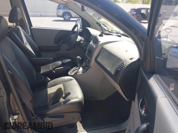 ✅ 2005 Saturn VUE • VIN: 5GZCZ53485S863685 • Lot: 43287181. Wystawiony na IAAI z przebiegiem 99 759 mil. Bezpłatny archiwum sprzedaży aukcyjnych z USA i szczegółowy raport historii pojazdu na DreamBid. Zdjęcie 5.