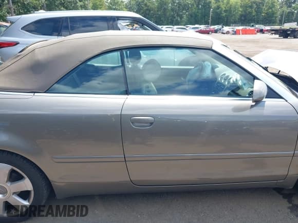 ✅ 2005 Audi A4 1.8T • VIN: WAUAC48H45K008995 • Lot: 42947928. Wystawiony na IAAI z przebiegiem 129 217 mil. Bezpłatny archiwum sprzedaży aukcyjnych z USA i szczegółowy raport historii pojazdu na DreamBid. Zdjęcie 13.