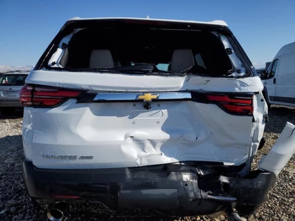 ✅ 2022 Chevrolet Traverse LS • VIN: 1GNEVLKWXNJ107625 • Лот: 42544375. Опубликован ранее на Copart с пробегом 46 280 миль. Бесплатный доступ к архиву аукционных продаж из США и подробный отчёт об истории автомобиля на DreamBid. Изображение 6.