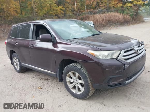 ✅ 2013 Toyota Highlander Plus • VIN: 5TDBK3EH3DS259443 • Лот: 43380872. Опубликован ранее на IAAI с пробегом 230 347 миль. Бесплатный доступ к архиву аукционных продаж из США и подробный отчёт об истории автомобиля на DreamBid. Изображение 1.