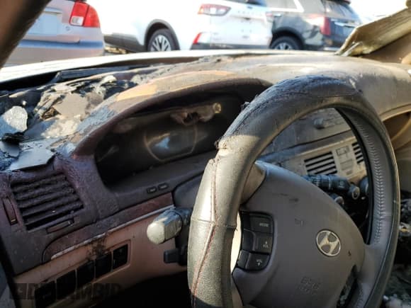 ✅ 2006 Hyundai Sonata GLS • VIN: 5NPEU46C86H166183 • Лот: 75088994. Опубликован ранее на Copart с пробегом Не указан. Бесплатный доступ к архиву аукционных продаж из США и подробный отчёт об истории автомобиля на DreamBid. Изображение 9.