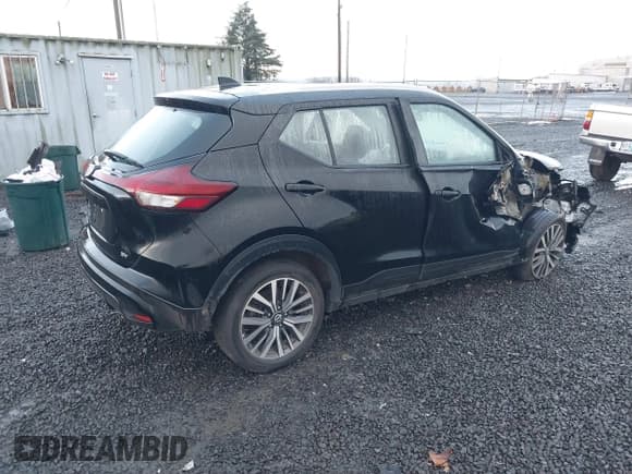 ✅ 2021 Nissan Kicks SV • VIN: 3N1CP5CV3ML531685 • Lot: 41209409. Listed on IAAI with 72,686 mi. Free auction sales archive from the USA and detailed vehicle history report at DreamBid. Image 4.