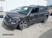 ✅ 2015 Jeep Patriot Latitude • VIN: 1C4NJPFA9FD413645 • Lot: 41633572. Wystawiony na IAAI z przebiegiem 118 766 mil. Bezpłatny archiwum sprzedaży aukcyjnych z USA i szczegółowy raport historii pojazdu na DreamBid. Zdjęcie 2.