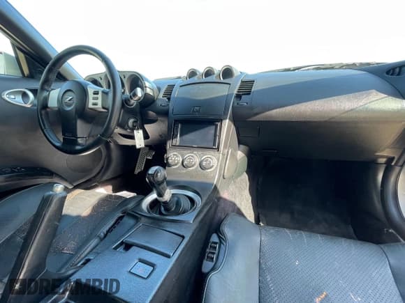 ✅ 2005 Nissan 350Z Touring • VIN: JN1AZ36AX5M760256 • Lot: 62198355. Wystawiony na Copart z przebiegiem 102 391 mil. Bezpłatny archiwum sprzedaży aukcyjnych z USA i szczegółowy raport historii pojazdu na DreamBid. Zdjęcie 9.