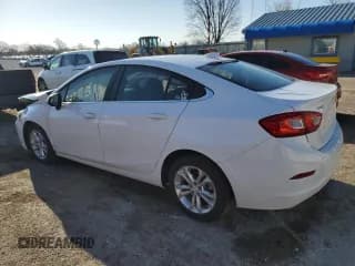✅ 2019 Chevrolet Cruze LT • VIN: 1G1BE5SMXK7147291 • Lot: 44806933. Listed on Copart with 95,129 mi. Free auction sales archive from the USA and detailed vehicle history report at DreamBid. Image 2.