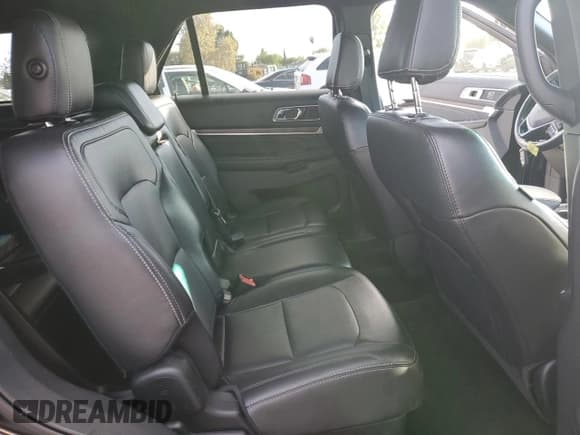 ✅ 2018 Ford Explorer Limited • VIN: 1FM5K7F85JGB11038 • Lot: 93323635. Wystawiony na Copart z przebiegiem 84 800 mil. Bezpłatny archiwum sprzedaży aukcyjnych z USA i szczegółowy raport historii pojazdu na DreamBid. Zdjęcie 11.