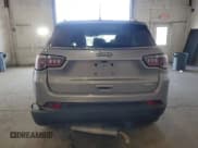 ✅ 2019 Jeep Compass Latitude • VIN: 3C4NJCBB9KT742454 • Lot: 92419105. Wystawiony na Copart z przebiegiem 115 699 mil. Bezpłatny archiwum sprzedaży aukcyjnych z USA i szczegółowy raport historii pojazdu na DreamBid. Zdjęcie 6.