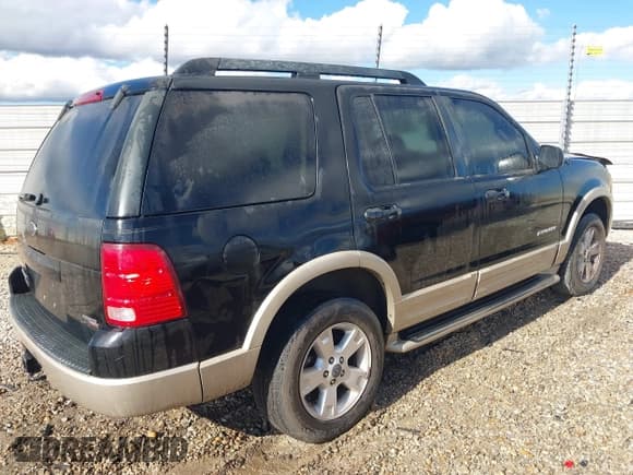 ✅ 2005 Ford Explorer Eddie Bauer • VIN: 1FMDU64K35UA19884 • Lot: 43574746. Wystawiony na IAAI z przebiegiem 219 815 mil. Bezpłatny archiwum sprzedaży aukcyjnych z USA i szczegółowy raport historii pojazdu na DreamBid. Zdjęcie 4.