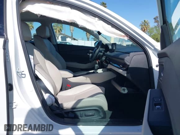 ✅ 2025 Honda Accord EX-L • VIN: 1HGCY2F6XSA016962 • Lot: 42095126. Listed on IAAI with 3,122 mi. Free auction sales archive from the USA and detailed vehicle history report at DreamBid. Image 5.