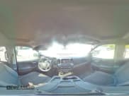 ✅ 2020 Chevrolet Silverado 1500 Custom • VIN: 1GCPYBEH1LZ124649 • Lot: 64847524. Wystawiony na Copart z przebiegiem 57 064 mil. Bezpłatny archiwum sprzedaży aukcyjnych z USA i szczegółowy raport historii pojazdu na DreamBid. Zdjęcie 13.