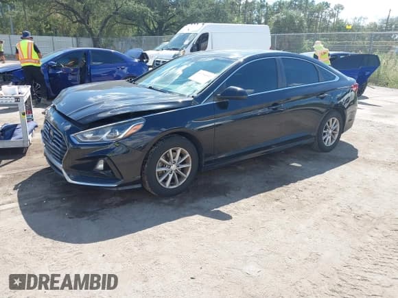 ✅ 2019 Hyundai Sonata SE • VIN: 5NPE24AF0KH779335 • Лот: 43294552. Опубликован ранее на IAAI с пробегом 134 313 миль. Бесплатный доступ к архиву аукционных продаж из США и подробный отчёт об истории автомобиля на DreamBid. Изображение 2.
