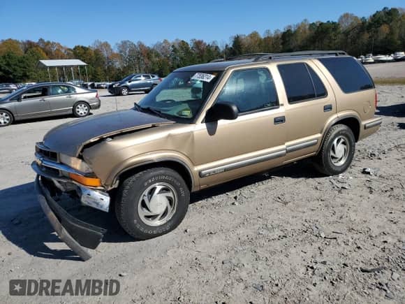 1999 Chevrolet Blazer LS with VIN 1GNDT13WXX2105262, listed as a Copart auction lot 77536214 with 155,108 mi miles and Salvage title. Bid and sale history available at DreamBid. Image 1.