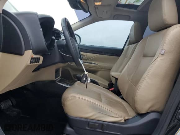 2017 Mitsubishi Outlander SE с VIN JA4AD3A38HZ005774, выставлен на аукционе Copart как лот 82360745 с пробегом 137 158 миль миль и Списание • Salvage title. История ставок и продаж доступна на DreamBid. Изображение 7.