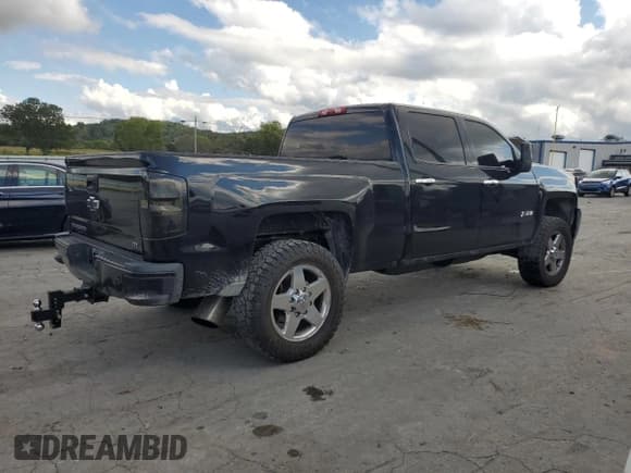 ✅ 2015 Chevrolet Silverado 2500HD LTZ • VIN: 1GC1KWE89FF192363 • Lot: 84362815. Wystawiony na Copart z przebiegiem 176 097 mil. Bezpłatny archiwum sprzedaży aukcyjnych z USA i szczegółowy raport historii pojazdu na DreamBid. Zdjęcie 3.