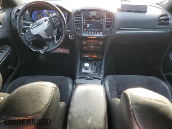 ✅ 2017 Chrysler 300 S • VIN: 2C3CCAGG1HH535024 • Lot: 86268975. Listed on Copart with 179,954 mi. Free auction sales archive from the USA and detailed vehicle history report at DreamBid. Image 8.