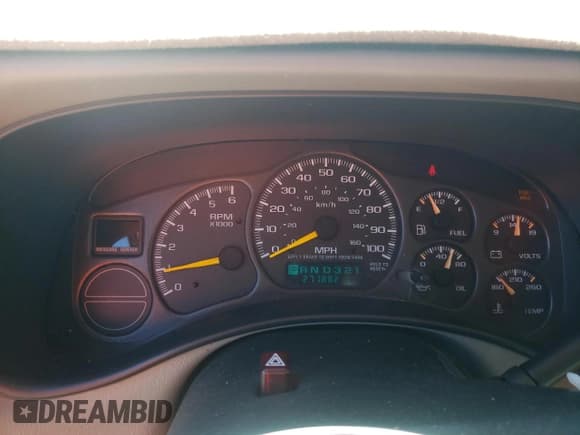 ✅ 2001 Chevrolet Suburban LT • VIN: 1GNFK16TX1J248612 • Лот: 48529425. Опубликован ранее на Copart с пробегом 271 882 миль. Бесплатный доступ к архиву аукционных продаж из США и подробный отчёт об истории автомобиля на DreamBid. Изображение 9.