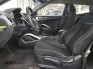 ✅ 2014 Hyundai Veloster • VIN: KMHTC6AD3EU212217 • Lot: 76396874. Wystawiony na Copart z przebiegiem 156 718 mil. Bezpłatny archiwum sprzedaży aukcyjnych z USA i szczegółowy raport historii pojazdu na DreamBid. Zdjęcie 7.