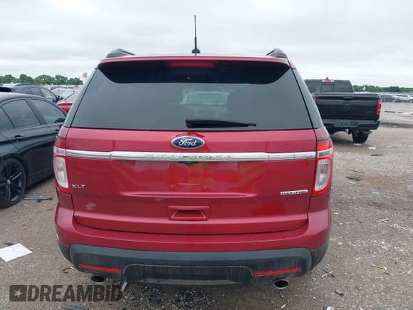 ✅ 2014 Ford Explorer XLT • VIN: 1FM5K7D84EGC47234 • Lot: 42165805. Wystawiony na IAAI z przebiegiem 166 452 mil. Bezpłatny archiwum sprzedaży aukcyjnych z USA i szczegółowy raport historii pojazdu na DreamBid. Zdjęcie 16.
