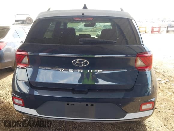✅ 2021 Hyundai Venue SEL • VIN: KMHRC8A36MU127402 • Lot: 41525537. Listed on IAAI with 88,665 mi. Free auction sales archive from the USA and detailed vehicle history report at DreamBid. Image 17.