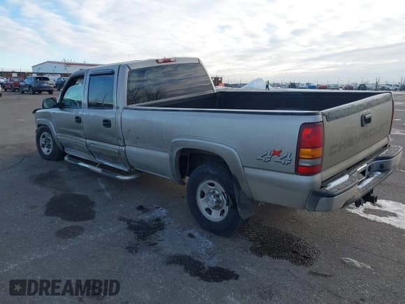 ✅ 2001 Chevrolet Silverado 2500HD LS • VIN: 1GCHK23U21F191152 • Лот: 41399309. Опубликован ранее на IAAI с пробегом 206 403 миль. Бесплатный доступ к архиву аукционных продаж из США и подробный отчёт об истории автомобиля на DreamBid. Изображение 3.