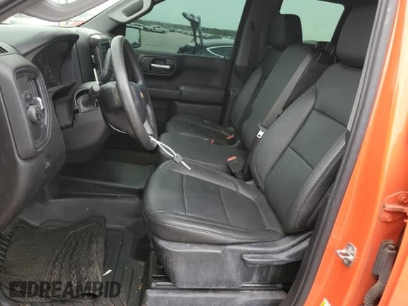 ✅ 2020 Chevrolet Silverado 1500 Work Truck • VIN: 1GCRWAEF7LZ217926 • Lot: 63510284. Wystawiony na Copart z przebiegiem 19 806 mil. Bezpłatny archiwum sprzedaży aukcyjnych z USA i szczegółowy raport historii pojazdu na DreamBid. Zdjęcie 7.