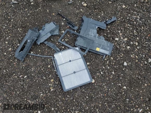 ✅ 2017 Hyundai Ioniq SEL • VIN: KMHC75LC5HU019896 • Lot: 79856974. Wystawiony na Copart z przebiegiem 127 604 mil. Bezpłatny archiwum sprzedaży aukcyjnych z USA i szczegółowy raport historii pojazdu na DreamBid. Zdjęcie 12.