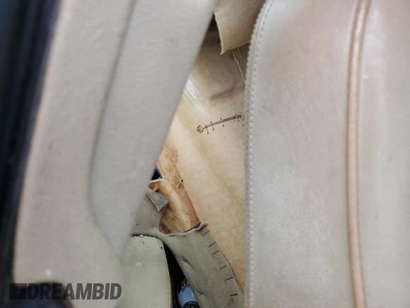 ✅ 1989 Jaguar XJS • VIN: SAJNA5840KC150684 • Лот: 48081805. Опубликован ранее на Copart с пробегом 93 444 миль. Бесплатный доступ к архиву аукционных продаж из США и подробный отчёт об истории автомобиля на DreamBid. Изображение 10.