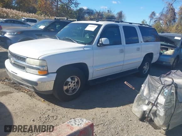 ✅ 2003 Chevrolet Suburban LS • VIN: 1GNFK16Z83J214367 • Lot: 43644547. Listed on IAAI with 139,578 mi. Free auction sales archive from the USA and detailed vehicle history report at DreamBid. Image 2.