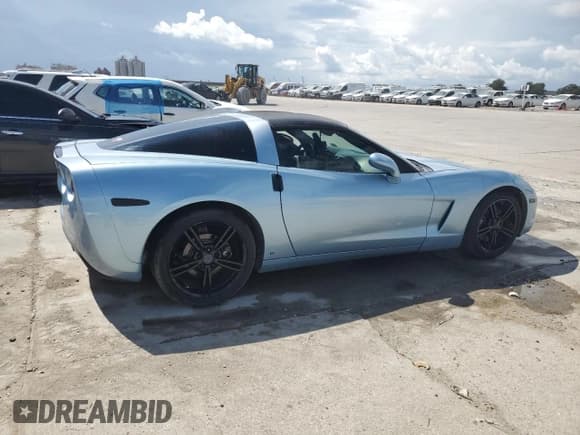 ✅ 2012 Chevrolet Corvette 1LT • VIN: 1G1YE2DW5C5106250 • Lot: 68361135. Listed on Copart with 103,481 mi. Free auction sales archive from the USA and detailed vehicle history report at DreamBid. Image 3.