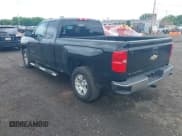 ✅ 2019 Chevrolet Silverado 1500 LT • VIN: 2GCRCPEC7K1143450 • Lot: 42453560. Wystawiony na IAAI z przebiegiem 135 756 mil. Bezpłatny archiwum sprzedaży aukcyjnych z USA i szczegółowy raport historii pojazdu na DreamBid. Zdjęcie 3.