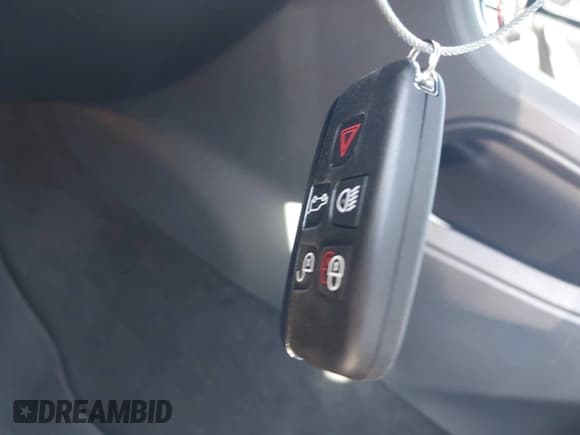 ✅ 2017 Jaguar F-Pace 20d Prestige • VIN: SADCK2BN9HA086916 • Lot: 43624094. Wystawiony na IAAI z przebiegiem 120 852 mil. Bezpłatny archiwum sprzedaży aukcyjnych z USA i szczegółowy raport historii pojazdu na DreamBid. Zdjęcie 11.