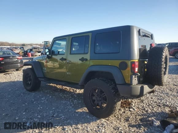 ✅ 2008 Jeep Wrangler Unlimited X • VIN: 1J4GA39108L567502 • Лот: 92637095. Опубликован ранее на Copart с пробегом 276 527 миль. Бесплатный доступ к архиву аукционных продаж из США и подробный отчёт об истории автомобиля на DreamBid. Изображение 2.