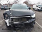 ✅ 2021 Volvo XC40 Momentum • VIN: YV4162UK4M2471473 • Lot: 43780178. Wystawiony na IAAI z przebiegiem 44 464 mil. Bezpłatny archiwum sprzedaży aukcyjnych z USA i szczegółowy raport historii pojazdu na DreamBid. Zdjęcie 6.