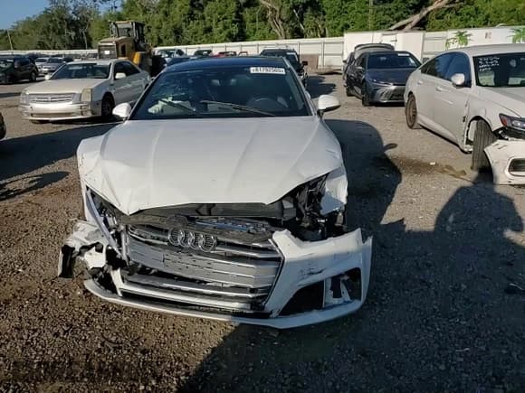 ✅ 2019 Audi A5 Sportback Premium Plus • VIN: WAUENCF52KA039856 • Lot: 81792505. Wystawiony na Copart z przebiegiem 58 306 mil. Bezpłatny archiwum sprzedaży aukcyjnych z USA i szczegółowy raport historii pojazdu na DreamBid. Zdjęcie 13.