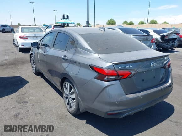 ✅ 2021 Nissan Versa SR • VIN: 3N1CN8FV5ML820442 • Lot: 42889183. Wystawiony na IAAI z przebiegiem 60 301 mil. Bezpłatny archiwum sprzedaży aukcyjnych z USA i szczegółowy raport historii pojazdu na DreamBid. Zdjęcie 3.