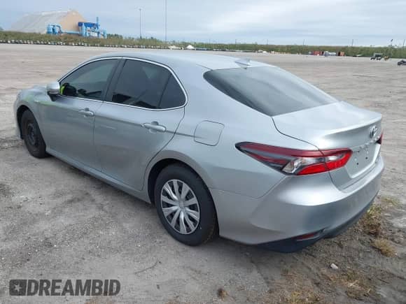 2021 Toyota Camry Hybrid LE с VIN 4T1C31AK4MU022085, выставлен на аукционе IAAI как лот 40985490 с пробегом 51 978 миль миль и . История ставок и продаж доступна на DreamBid. Изображение 3.