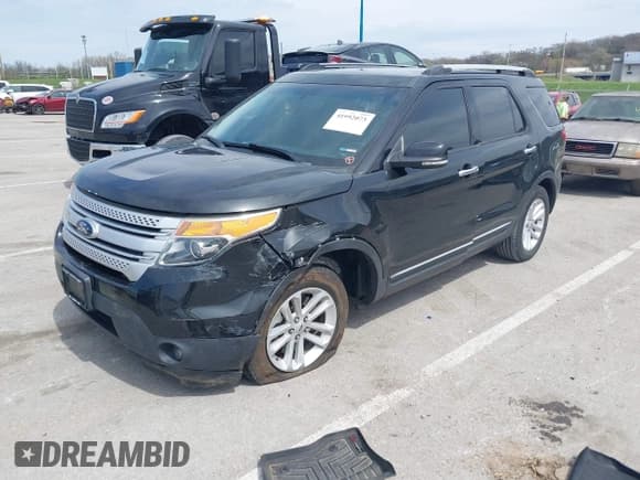 ✅ 2014 Ford Explorer XLT • VIN: 1FM5K7D81EGA97888 • Lot: 41992073. Wystawiony na IAAI z przebiegiem 129 502 mil. Bezpłatny archiwum sprzedaży aukcyjnych z USA i szczegółowy raport historii pojazdu na DreamBid. Zdjęcie 2.