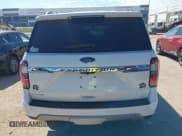 ✅ 2020 Ford Expedition Max Limited • VIN: 1FMJK1KT7LEA21717 • Lot: 43366816. Wystawiony na IAAI z przebiegiem 125 086 mil. Bezpłatny archiwum sprzedaży aukcyjnych z USA i szczegółowy raport historii pojazdu na DreamBid. Zdjęcie 16.