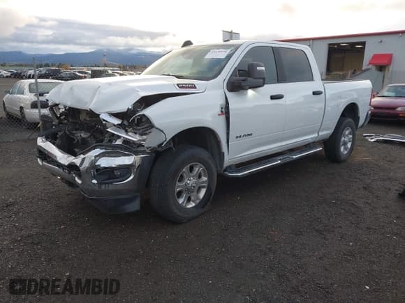 ✅ 2024 Ram 2500 Big Horn • VIN: 3C6UR5DL6RG130390 • Lot: 43539970. Listed on IAAI with 41,840 mi. Free auction sales archive from the USA and detailed vehicle history report at DreamBid. Image 23.
