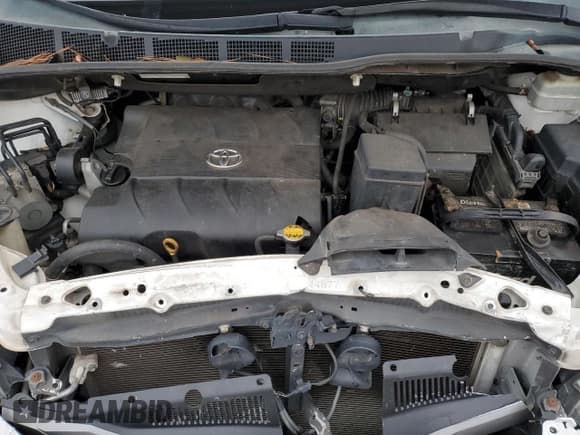 ✅ 2011 Toyota Sienna XLE • VIN: 5TDYK3DC9BS096794 • Lot: 90265235. Listed on Copart with 264,117 mi. Free auction sales archive from the USA and detailed vehicle history report at DreamBid. Image 12.