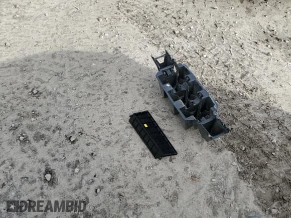 ✅ 2010 Acura ZDX • VIN: 2HNYB1H25AH501613 • Lot: 72385464. Listed on Copart with 183,263 mi. Free auction sales archive from the USA and detailed vehicle history report at DreamBid. Image 13.