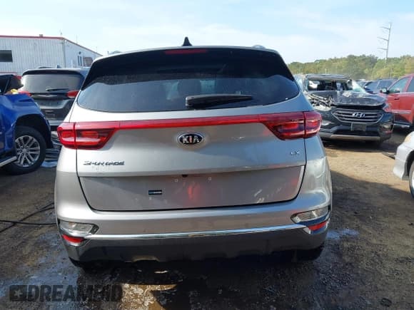 ✅ 2021 Kia Sportage EX • VIN: KNDPNCAC3M7909678 • Lot: 43219705. Wystawiony na IAAI z przebiegiem 96 833 mil. Bezpłatny archiwum sprzedaży aukcyjnych z USA i szczegółowy raport historii pojazdu na DreamBid. Zdjęcie 17.