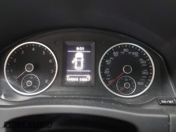 ✅ 2017 Volkswagen Tiguan Wolfsburg Edition • VIN: WVGSV7AX0HK015009 • Lot: 43466791. Wystawiony na IAAI z przebiegiem 104 969 mil. Bezpłatny archiwum sprzedaży aukcyjnych z USA i szczegółowy raport historii pojazdu na DreamBid. Zdjęcie 7.