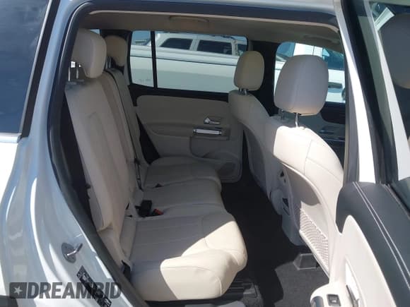 ✅ 2022 Mercedes-Benz GLB 250 • VIN: W1N4M4HB7NW183879 • Lot: 43270714. Wystawiony na IAAI z przebiegiem 41 093 mil. Bezpłatny archiwum sprzedaży aukcyjnych z USA i szczegółowy raport historii pojazdu na DreamBid. Zdjęcie 8.