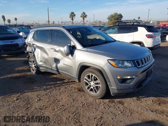 ✅ 2019 Jeep Compass Altitude • VIN: 3C4NJCBB0KT743606 • Lot: 41468490. Wystawiony na IAAI z przebiegiem 57 787 mil. Bezpłatny archiwum sprzedaży aukcyjnych z USA i szczegółowy raport historii pojazdu na DreamBid. Zdjęcie 1.