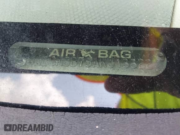 2010 Mercury Mariner z VIN 4M2CN8B75AKJ13322, wystawiony jako IAAI lot #42832064 z przebiegiem 205 074 mil mil oraz . Historia ofert i sprzedaży dostępna na DreamBid. Obrazek 9.